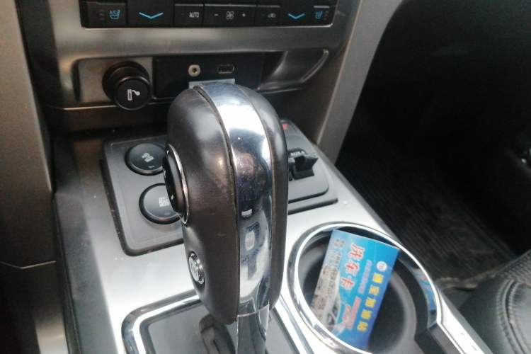 Used Ford F-150 Raptor 2011 6.2L SVT Raptor SuperCrew Gear Lever