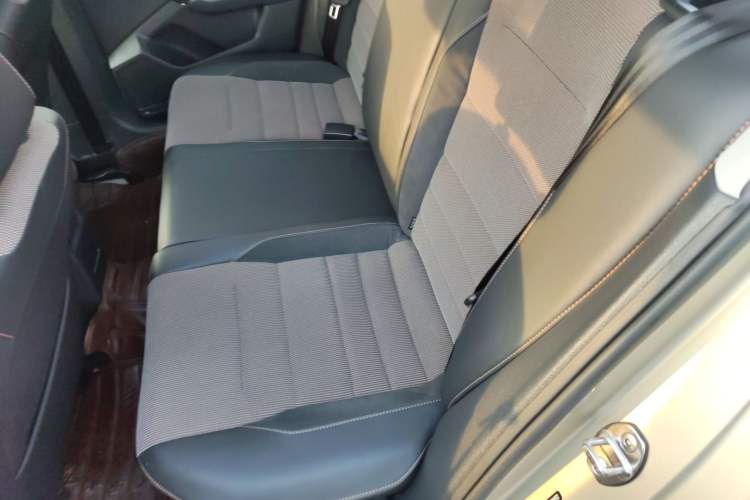 Used Volkswagen C-TREK 2018 230TSI DSG Comfort Model