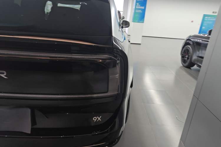 Used Zeekr 9X 2025 Hyper Edition
