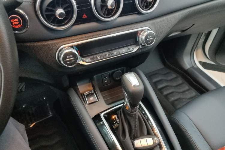 Used Nissan Qashqai 2025 Facelifted Honor 2.0L CVT XV Genuine Edition