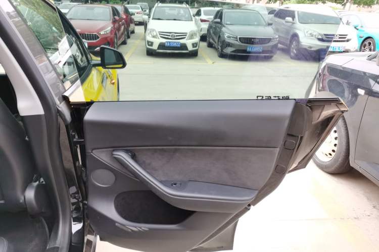 Used Tesla Model Y 2021 Standard Range Rear-Wheel Drive Version