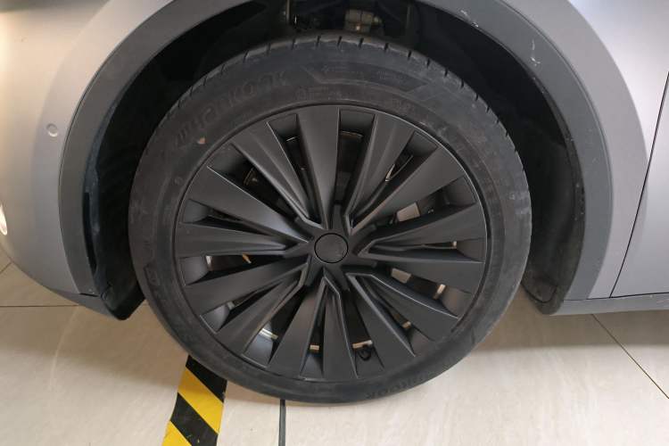 Used Tesla Model Y 2021 Standard Range Rear-Wheel Drive Version