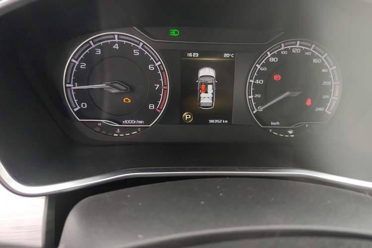 Used Geely Auto Coolray 2019 260T DCT Knight China VI Standard Odometer Close Up