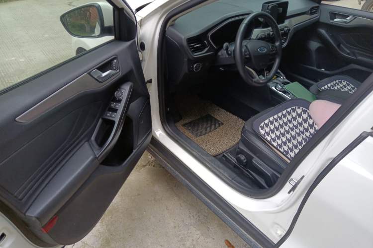 Used Ford Focus 2019 Sedan EcoBoost 180 Automatic Trend Edition
