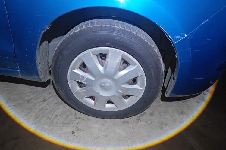 Used Chevrolet Sail 2013 Sedan 1.4L Manual - Youyi Happiness Edition Right Front Wheel Hub