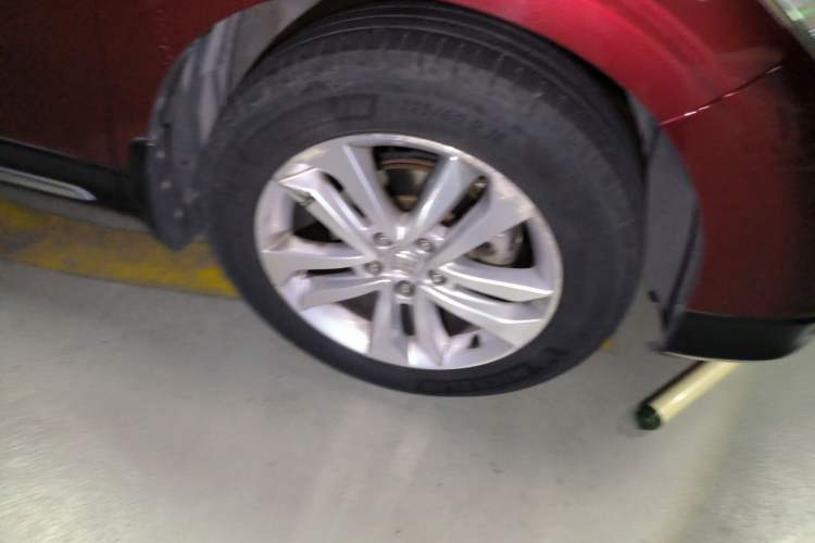 Used Honda Crosstour 2014 2.4L Luxury Edition Right Front Wheel Hub