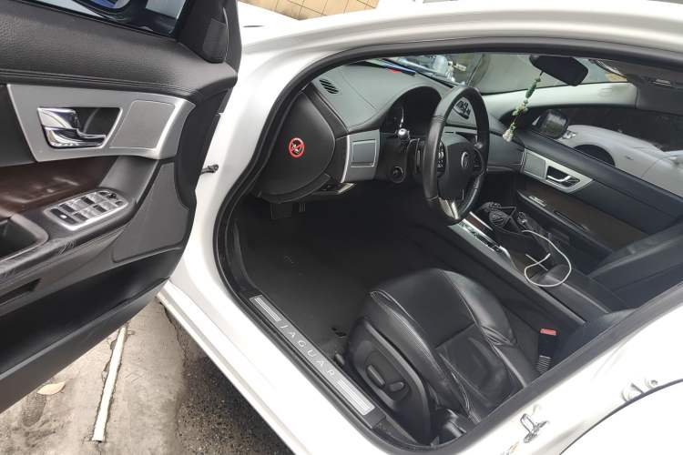 Used Jaguar XF 2013 XF 2.0T Luxury Edition
