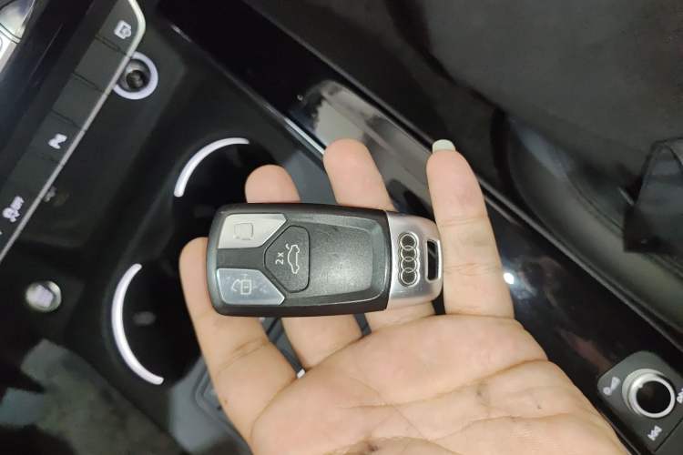 Used Audi A5 2019 Cabriolet 40 TFSI Fashion Edition China V