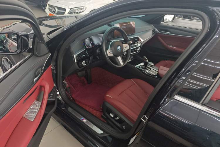 Used BMW 5 Series New Energy 2021 535Le Pioneer Edition M Sport Package Driver Seat