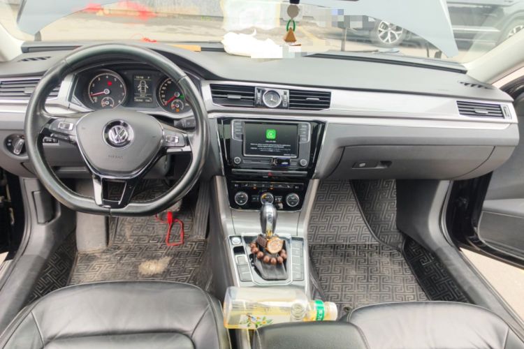 Used Volkswagen Passat 2017 330TSI DSG Luxury Edition Center Console