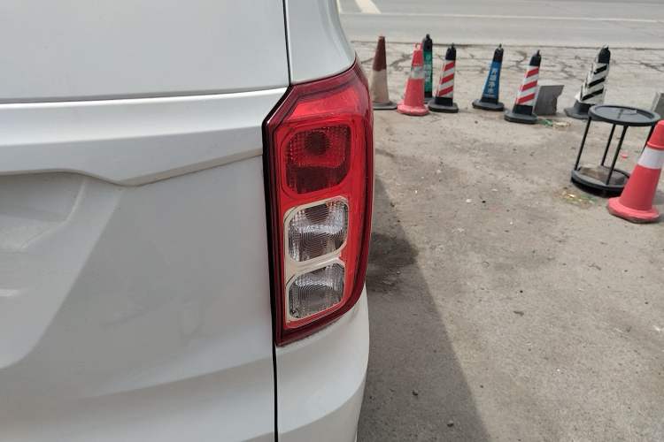 Used Wuling Hongguang 2018 1.5L S Comfort Model L2B

