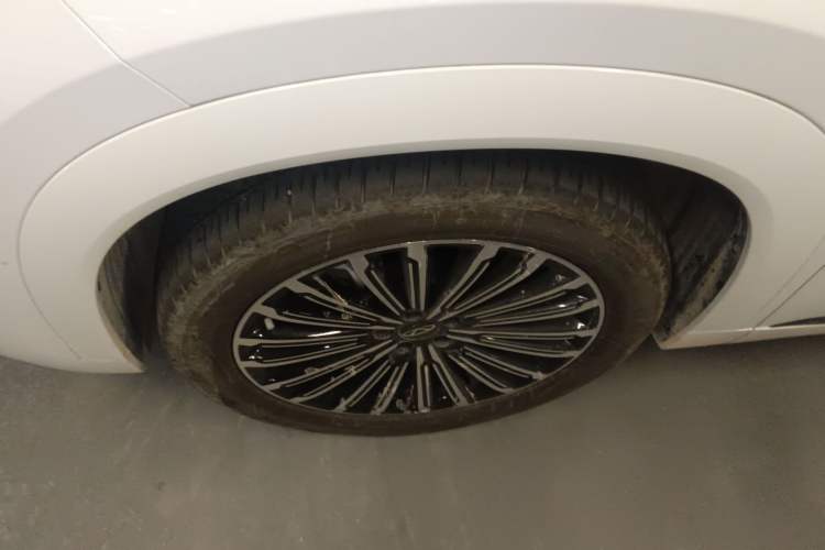 Used Chery Tiggo 9 2025 2.0T Automatic Two-Wheel Drive Luxury Edition 5 Seats
