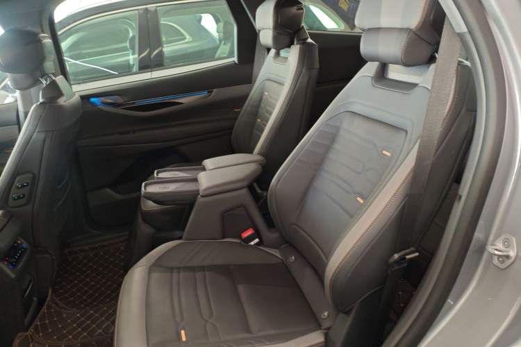 Used Ford Edge 2023 Ford Explorer L 2.0T EcoBoost Four-Wheel Drive 7-Seater Supreme Model