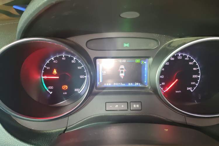 Used BYD Yuan New Energy 2018 EV360 Smart Connect Cool Edition
