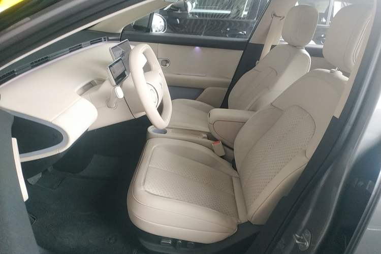 Used firefly 2025 Illuminated Edition
