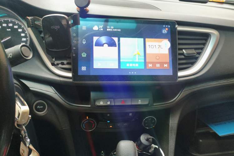 Used Buick GT 2018 18T Automatic Elite Model Audio And AC Panel