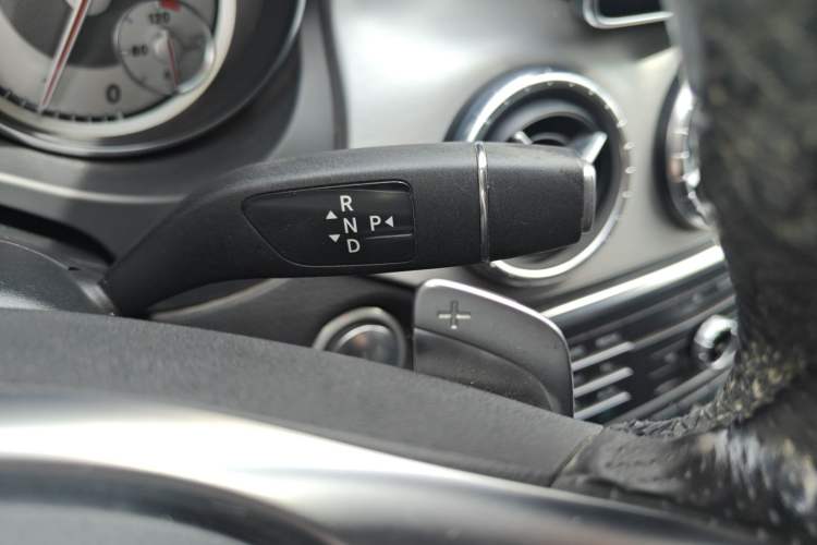 Used Mercedes-Benz CLA 2014 CLA 260 4MATIC Gear Lever