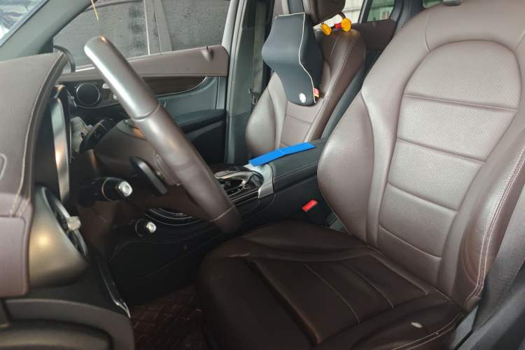 Used Mercedes-Benz GLC 2018 GLC 260 4MATIC Luxury Model
