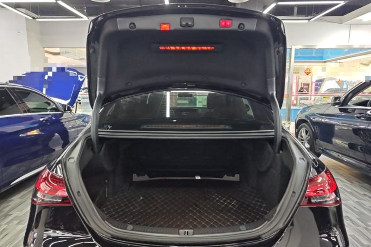 Used Mercedes-Benz E-Class 2021 Restyled E 300 L Sporty and Stylish Edition
