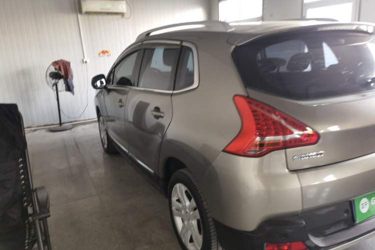 Used Peugeot 3008 2015 2.0L Automatic Trend Edition
