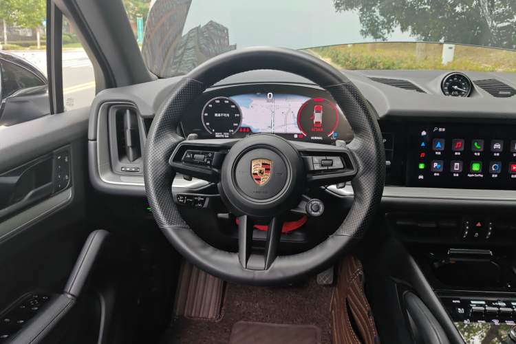 Used Porsche Cayenne 2024 Cayenne 3.0T Steering Wheel