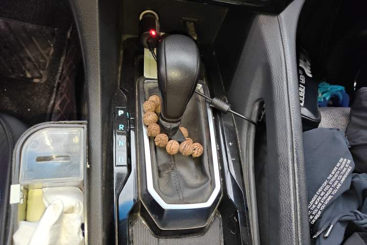 Used JMC Yusheng S350 2016 2.0T Automatic All-Wheel Drive Gasoline Luxury Edition 5 Seats
