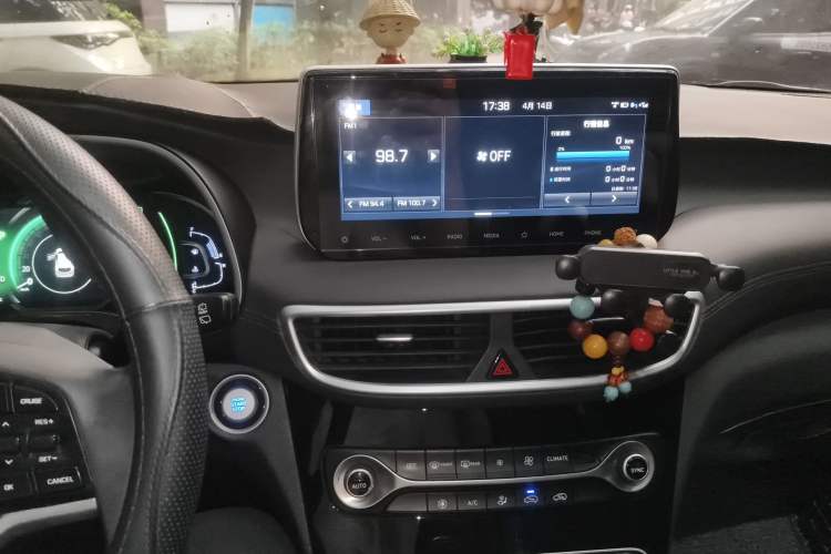 Used Hyundai Tucson 2020 280TGDi Two-Wheel-Drive GLS Fashion Edition China VI Standard Audio And AC Panel