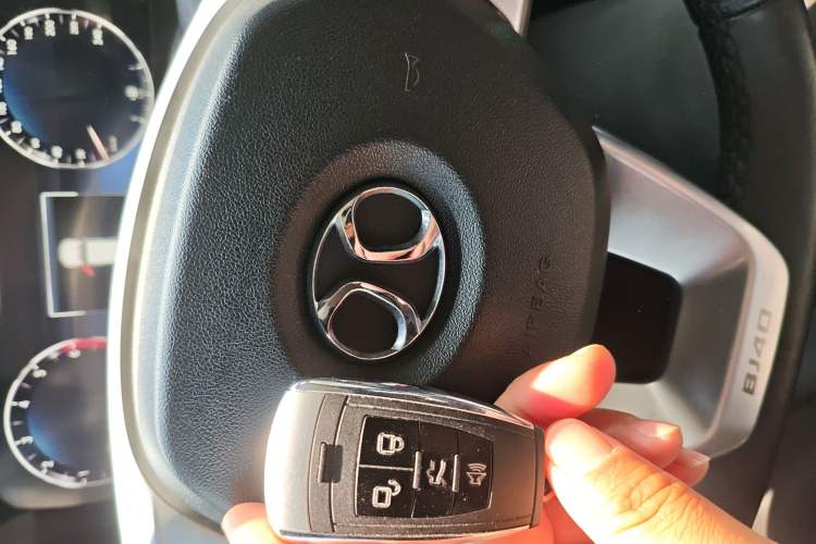 Used BAIC Off-Road BJ40 2019 2.3T Automatic Four-Wheel Drive Urban Hunter Edition Premium Model China VI Emission Standard