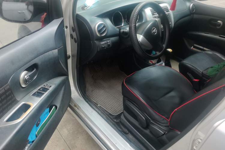 Used Nissan Livina 2013 Jingrui 1.6XL Manual Comfort Edition
