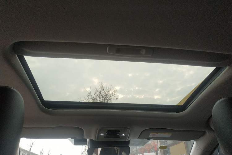 Used Toyota bZ3 2023 616 km Long-Range Premium
