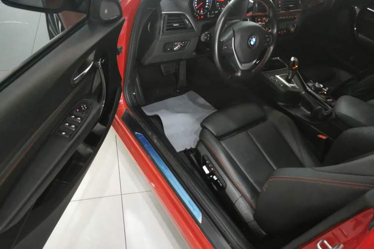 Used BMW 2 Series (Import) 2019 225i Convertible Coupe Sports Design Package