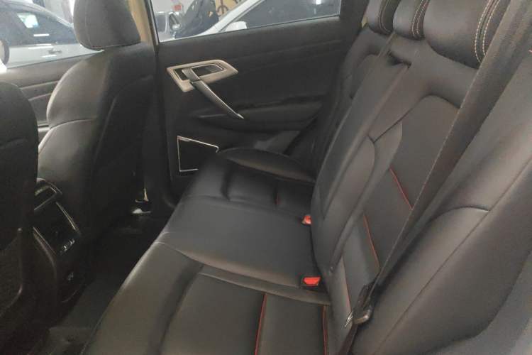 Used Geely Auto Emgrand X7 Sport 2018 1.8TD Automatic Two-Wheel Drive Smart Connect 4G Internet Edition Left Rear Seat