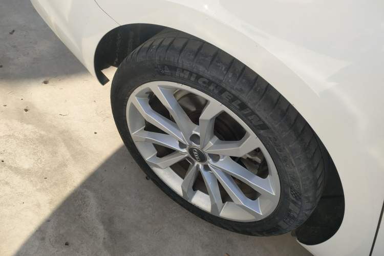 Used Audi A4L 2018 30th Anniversary Edition 40 TFSI Fashion Model
