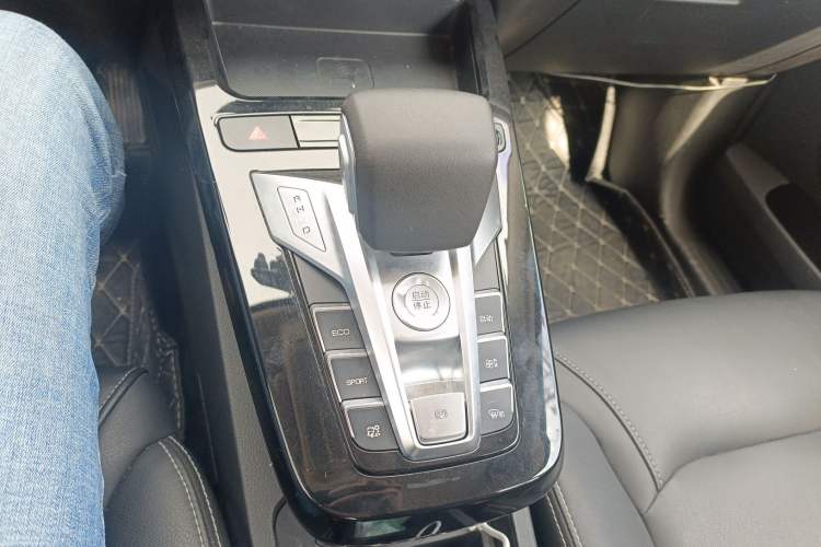 Used BYD Yuan New Energy 2019 EV535 Smart Connect Trendsetting Model Gear Lever