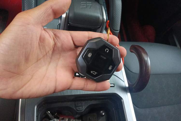 Used JETOUR Traveler 2023 2.0T All-Wheel-Drive CrossPRO