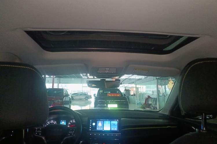 Used Roewe i5 2021 1.5L CVT Platinum Edition Headliner