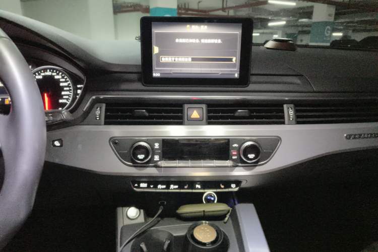 Used Audi A4L 2018 30th Anniversary Edition 45 TFSI quattro Individual Sport Edition
