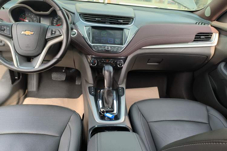 Used Chevrolet Malibu 2018 530T Automatic Luxury Edition Gear Lever