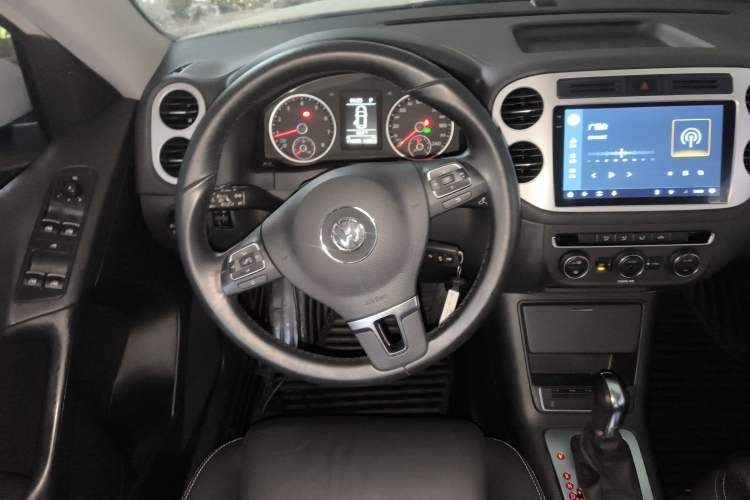 Used Volkswagen Tiguan 2017 300TSI Automatic Two-Wheel Drive Silk Road Comfort Edition Steering Wheel