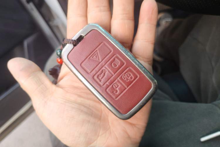 Used Land Rover Discovery Sport 2016 2.0T SE
