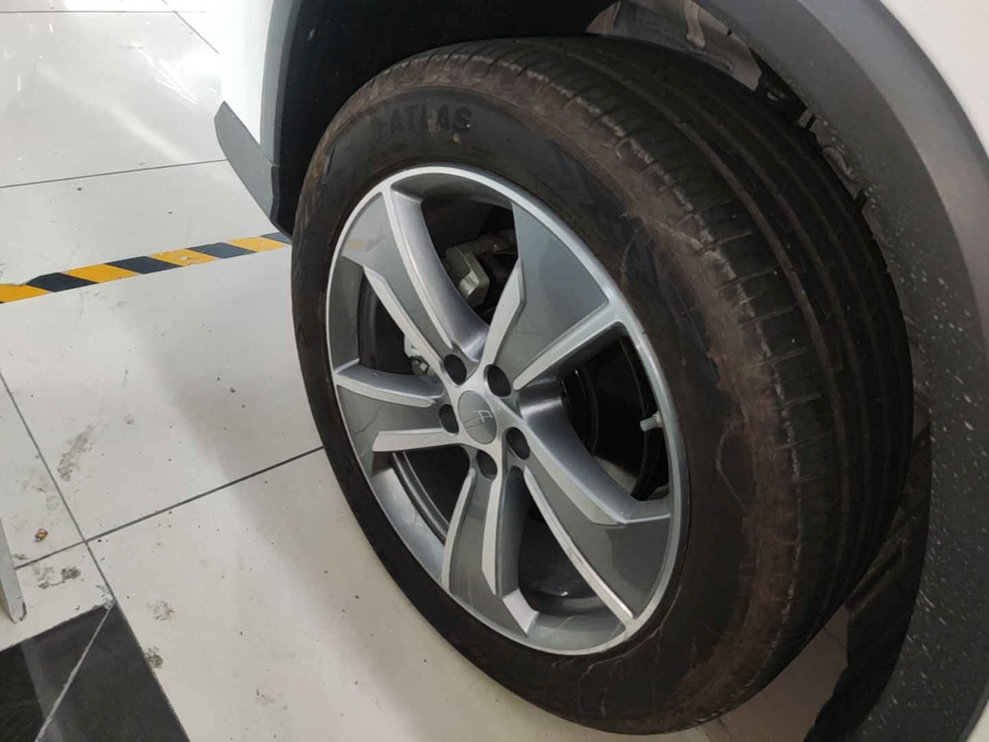 Geely Auto Haoyue L 2024 2.0T DCT Luxury Version — снимка 10