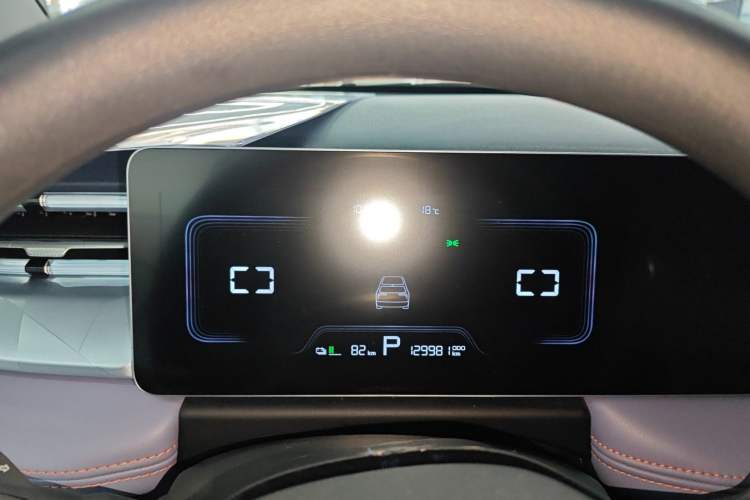 Used Geometry E Firefly 2023 320KM Cute & Handsome Tiger 5 Seats Instrument Cluster