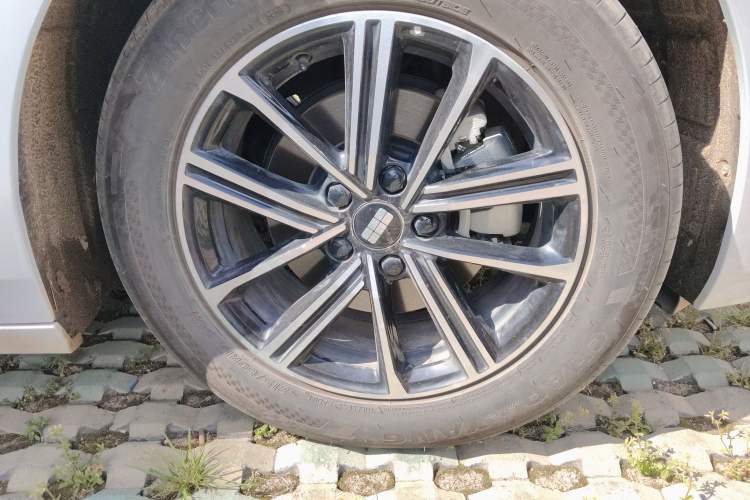 Used Geely Galaxy A7 2025 Model EM-i 70km Luxury Edition