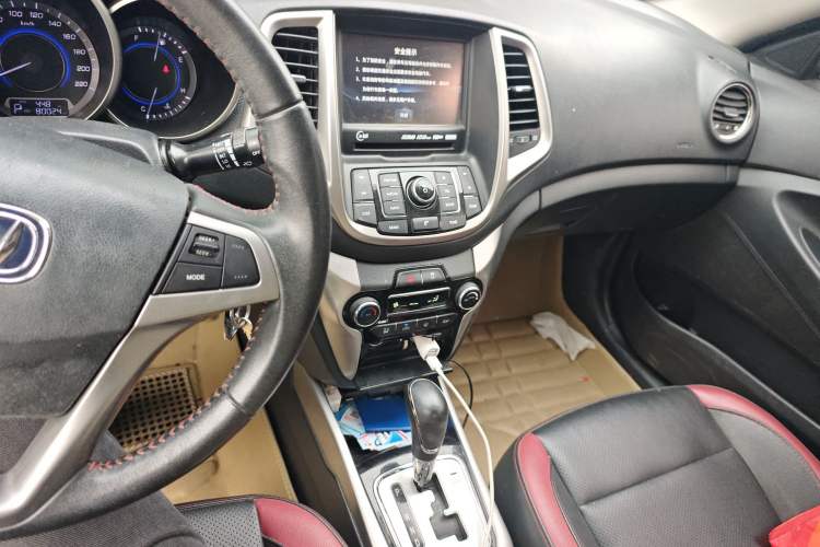 Used CHANGAN Eado 2013 1.6L Automatic Junku Model China IV Standard Audio And AC Panel