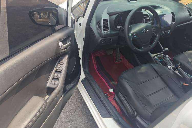 Used Kia K3 2016 1.6L Automatic GLS
