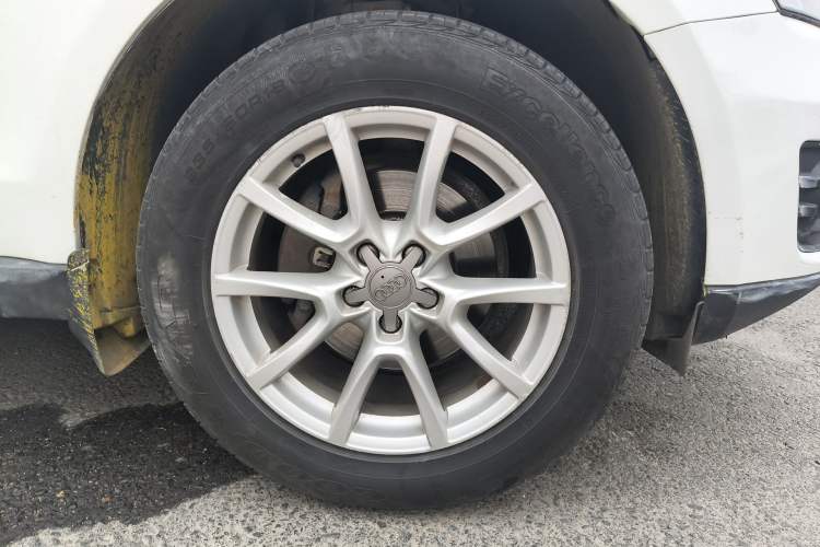 Used Audi Q5 2012 2.0TFSI Comfort Version Right Front Wheel Hub