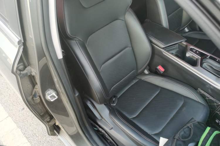 Used Geely Auto Emgrand 2023 4th Generation Champion Edition 1.5L CVT Prestige Model Right Front Seat