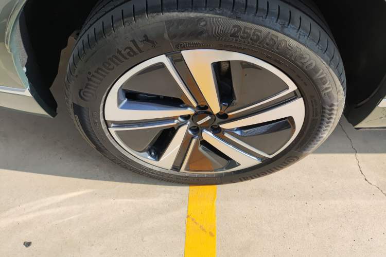 Used Wey Lanshan 2025 Four-Wheel Drive Ultra Right Rear Wheel Hub