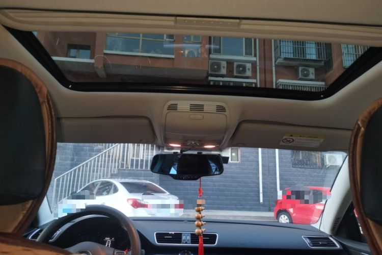 Used Volkswagen Magotan 2015 1.8TSI Luxury Model Headliner