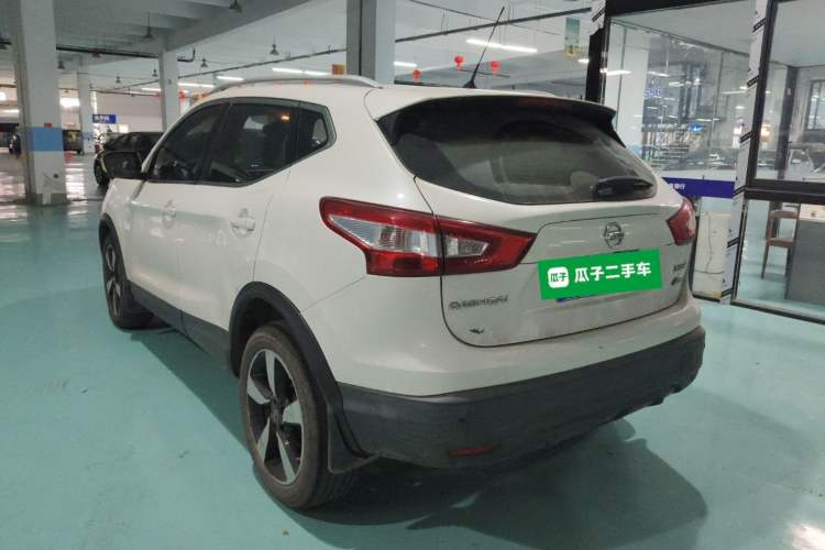 Used Nissan Qashqai 2016 2.0L CVT Luxury Edition Rear Left 45 Deg